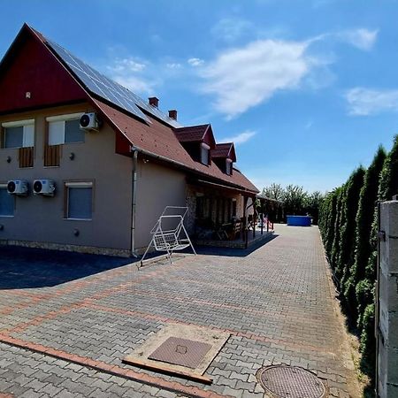 Relax Apartman Siofok-Sosto מראה חיצוני תמונה